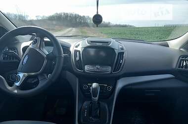 Внедорожник / Кроссовер Ford Escape 2014 в 