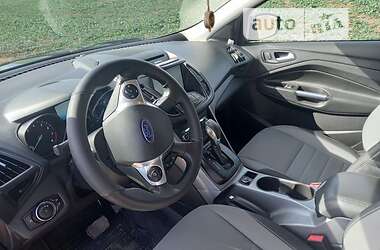 Внедорожник / Кроссовер Ford Escape 2014 в 