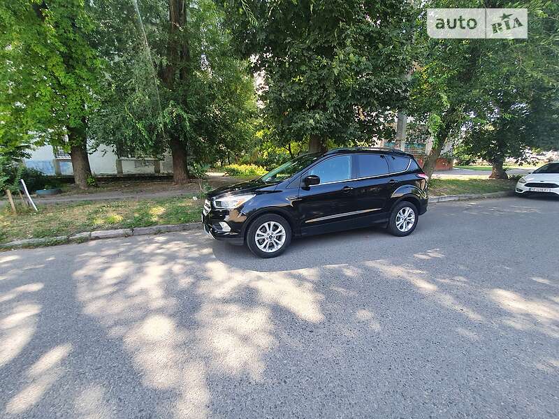 Позашляховик / Кросовер Ford Escape 2017 в Дніпрі фото Позашляховик / Кросовер Ford Escape 2017 в Дніпрі