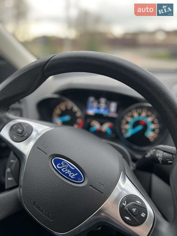 Позашляховик / Кросовер Ford Escape 2014 в Львові