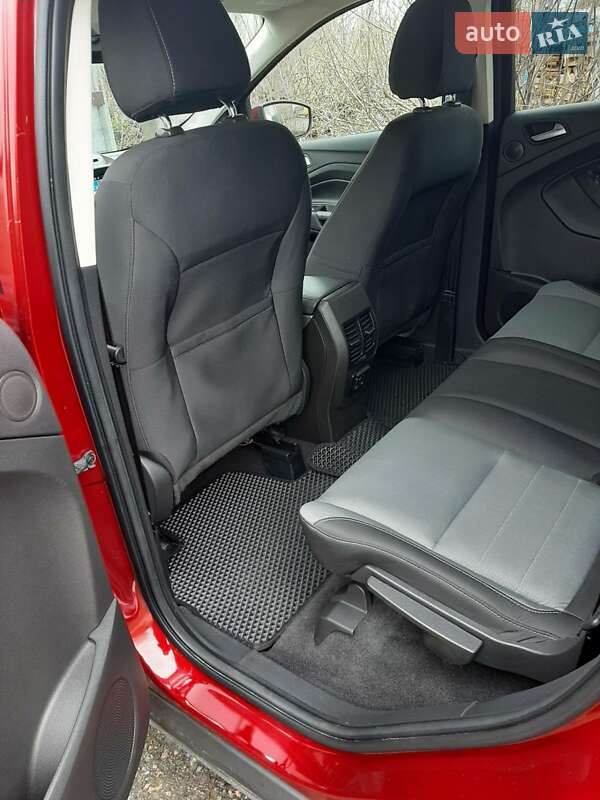 Внедорожник / Кроссовер Ford Escape 2016 в Чернигове
