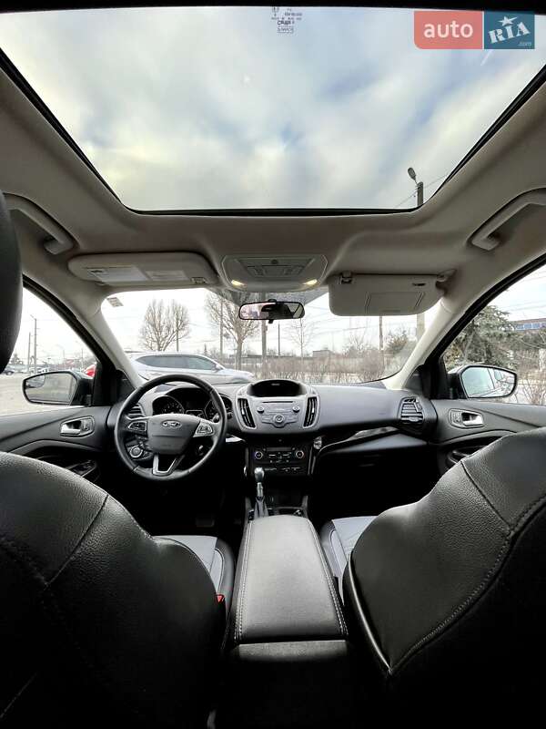 Внедорожник / Кроссовер Ford Escape 2017 в Запорожье