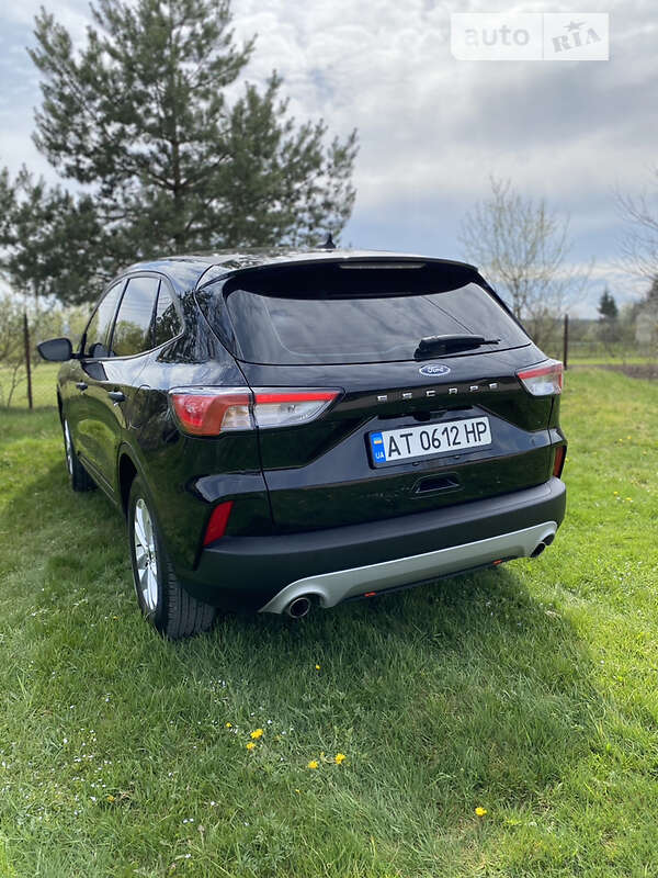Внедорожник / Кроссовер Ford Escape 2021 в Ивано-Франковске