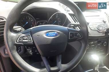 Позашляховик / Кросовер Ford Escape 2016 в Горішніх Плавнях