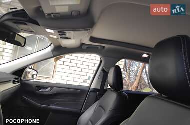 Внедорожник / Кроссовер Ford Escape 2021 в 