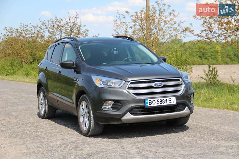 Позашляховик / Кросовер Ford Escape 2017 в Кременці