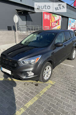 Позашляховик / Кросовер Ford Escape 2019 в Буську