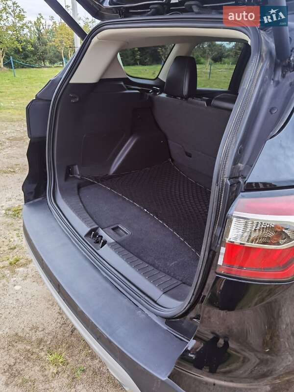 Внедорожник / Кроссовер Ford Escape 2017 в Яворове