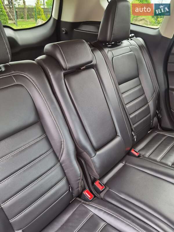 Внедорожник / Кроссовер Ford Escape 2017 в Яворове