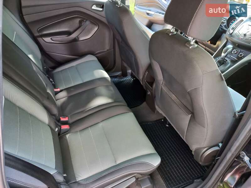 Внедорожник / Кроссовер Ford Escape 2015 в Черкассах