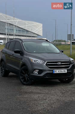 Внедорожник / Кроссовер Ford Escape 2019 в 