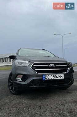 Внедорожник / Кроссовер Ford Escape 2019 в 