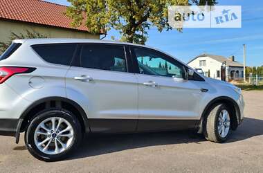 Позашляховик / Кросовер Ford Escape 2017 в Тернополі