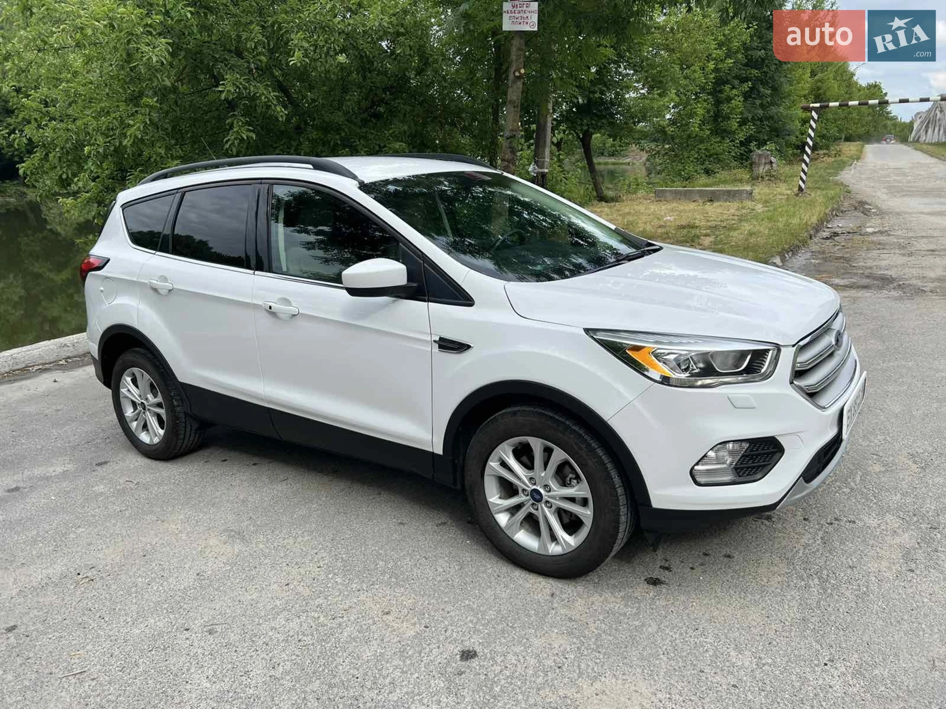 2019 Ford Escape - мініатюра 2