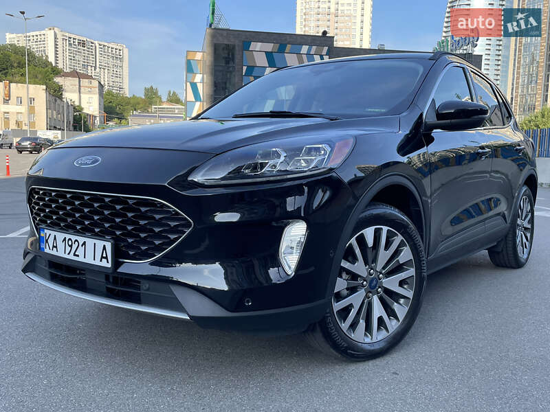 Внедорожник / Кроссовер Ford Escape 2020 в Киеве
