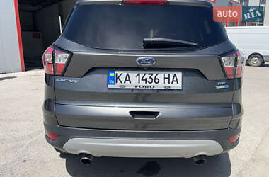 Внедорожник / Кроссовер Ford Escape 2017 в 