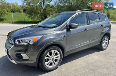 Внедорожник / Кроссовер Ford Escape 2017 в 