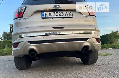 Внедорожник / Кроссовер Ford Escape 2016 в 