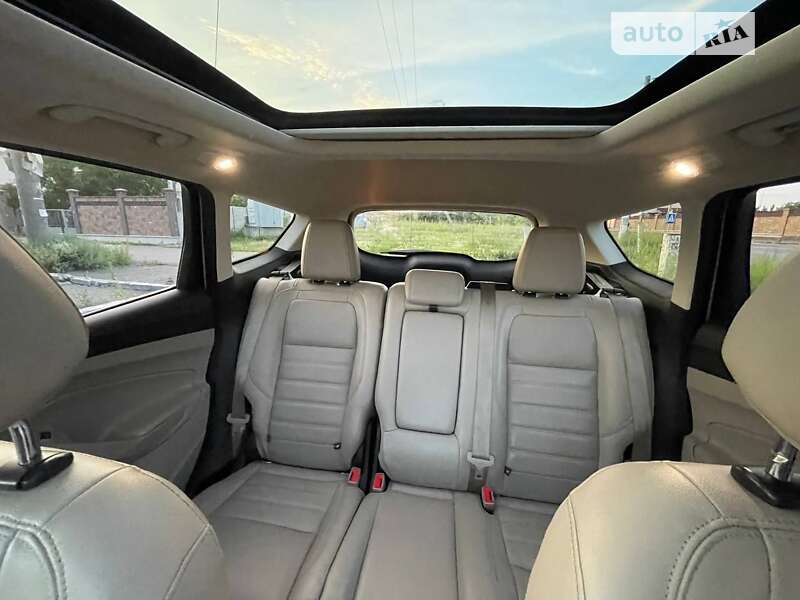 Позашляховик / Кросовер Ford Escape 2016 в Києві