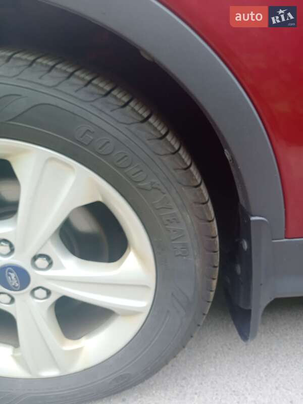 Внедорожник / Кроссовер Ford Escape 2013 в Днепре