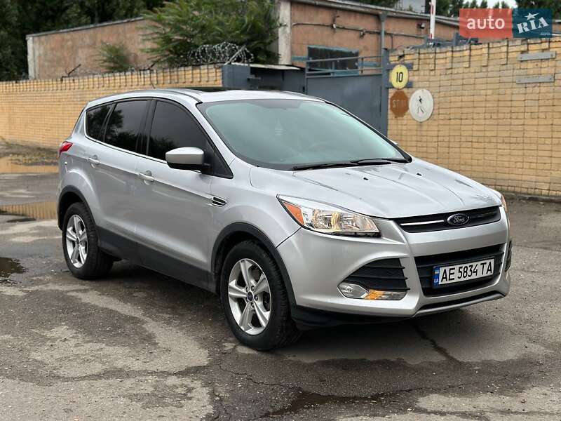 Позашляховик / Кросовер Ford Escape 2015 в Дніпрі