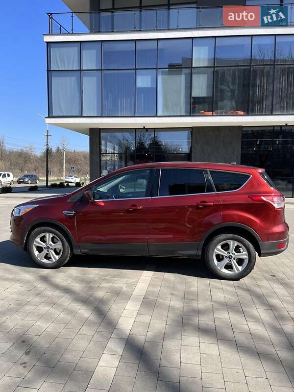 Внедорожник / Кроссовер Ford Escape 2015 в Ужгороде