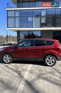 Внедорожник / Кроссовер Ford Escape 2015 в 