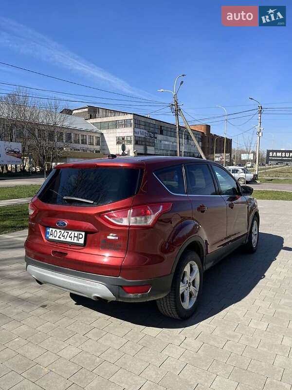 Внедорожник / Кроссовер Ford Escape 2015 в Ужгороде