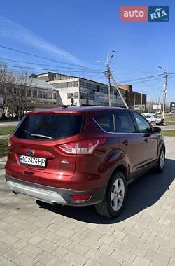 Внедорожник / Кроссовер Ford Escape 2015 в 