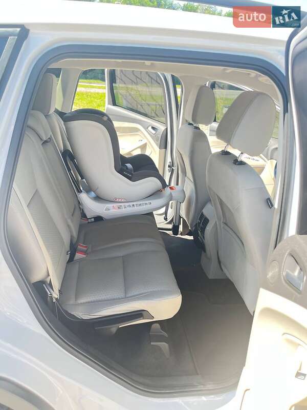 Внедорожник / Кроссовер Ford Escape 2017 в Львове