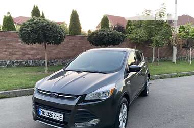 Внедорожник / Кроссовер Ford Escape 2015 в Ровно