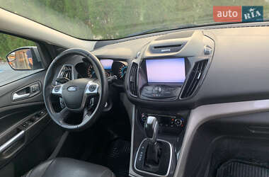 Внедорожник / Кроссовер Ford Escape 2012 в 