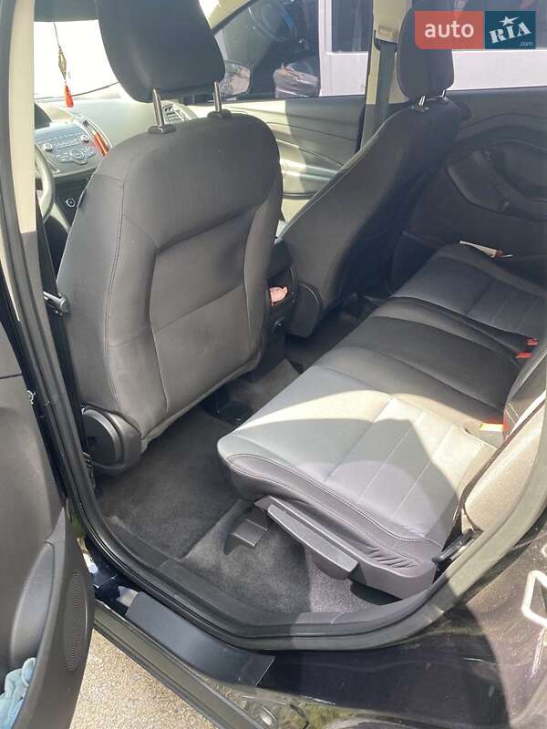 Внедорожник / Кроссовер Ford Escape 2018 в Калиновке