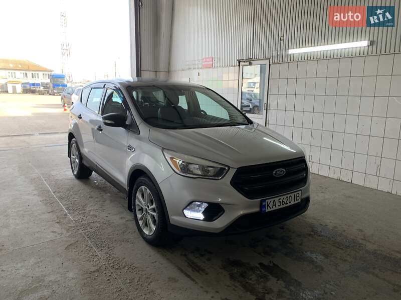 Внедорожник / Кроссовер Ford Escape 2017 в Киеве фото 2 Внедорожник / Кроссовер Ford Escape 2017 в Киеве