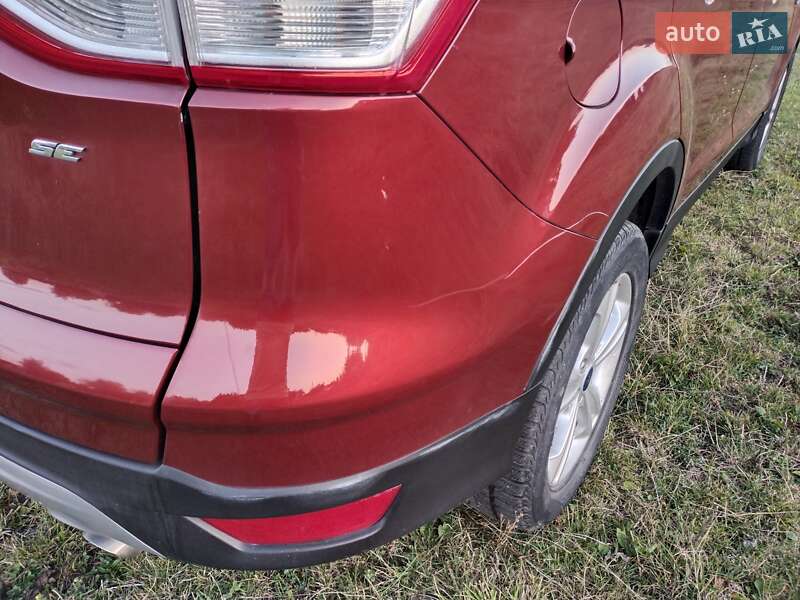 Внедорожник / Кроссовер Ford Escape 2016 в Шептицькому