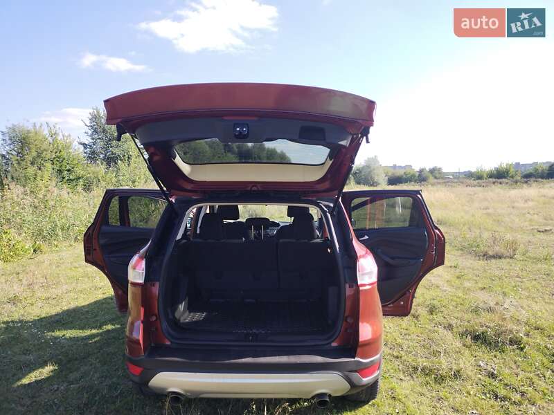 Внедорожник / Кроссовер Ford Escape 2016 в Шептицькому