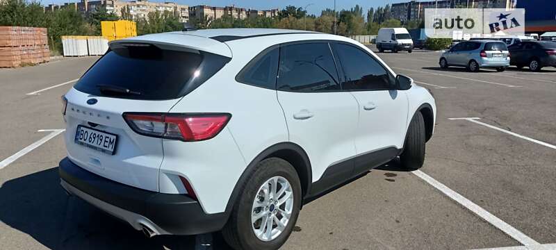 Внедорожник / Кроссовер Ford Escape 2021 в Кривом Роге