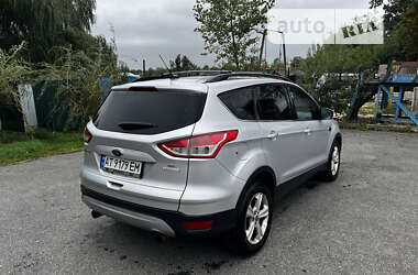 Внедорожник / Кроссовер Ford Escape 2012 в 