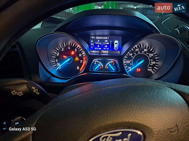 Внедорожник / Кроссовер Ford Escape 2017 в Пустомытах