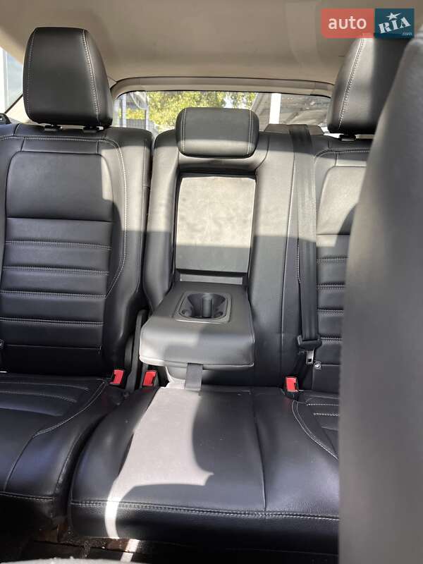 Позашляховик / Кросовер Ford Escape 2016 в Києві