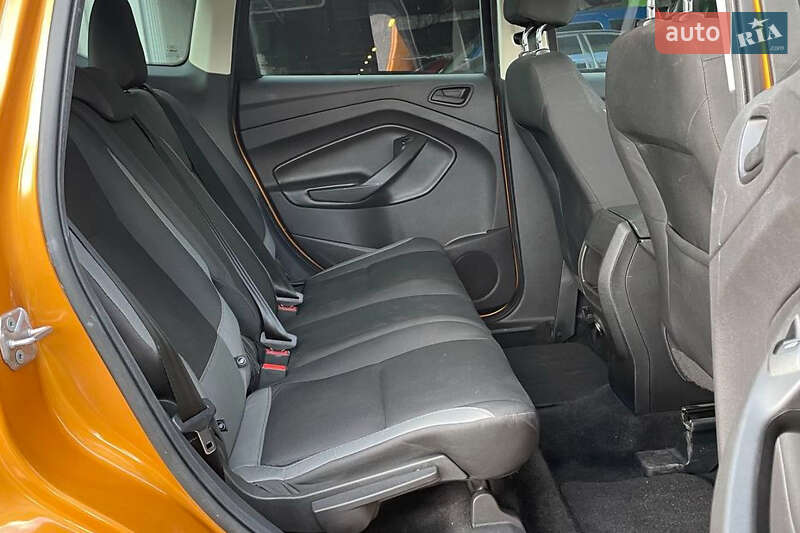 Внедорожник / Кроссовер Ford Escape 2015 в Львове