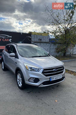 Внедорожник / Кроссовер Ford Escape 2016 в Киеве