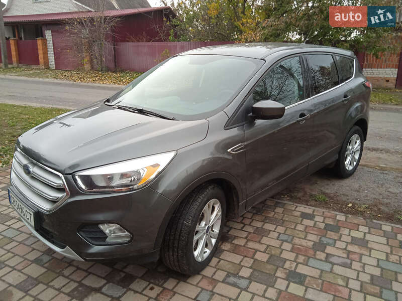 Позашляховик / Кросовер Ford Escape 2017 в Чернігові