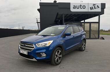 Позашляховик / Кросовер Ford Escape 2016 в Рожнятові