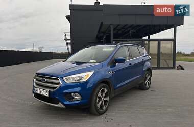 Внедорожник / Кроссовер Ford Escape 2016 в 