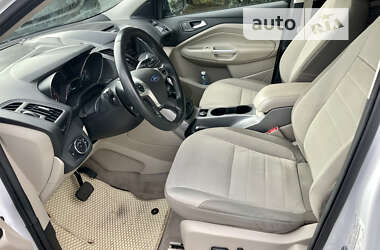 Внедорожник / Кроссовер Ford Escape 2014 в 