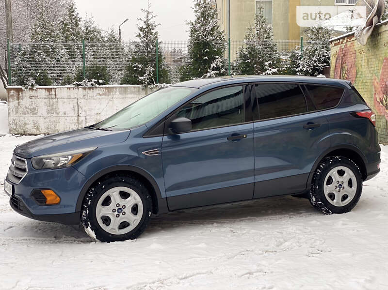 Внедорожник / Кроссовер Ford Escape 2018 в Ровно
