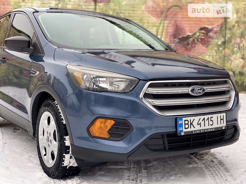 Внедорожник / Кроссовер Ford Escape 2018 в Ровно
