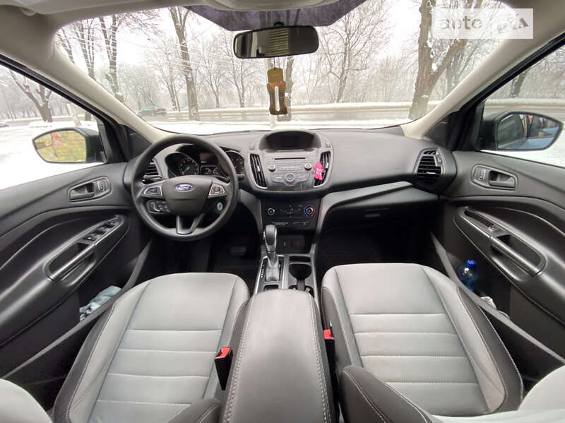 Внедорожник / Кроссовер Ford Escape 2018 в Ровно