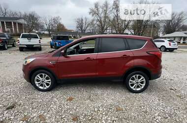 Внедорожник / Кроссовер Ford Escape 2019 в 